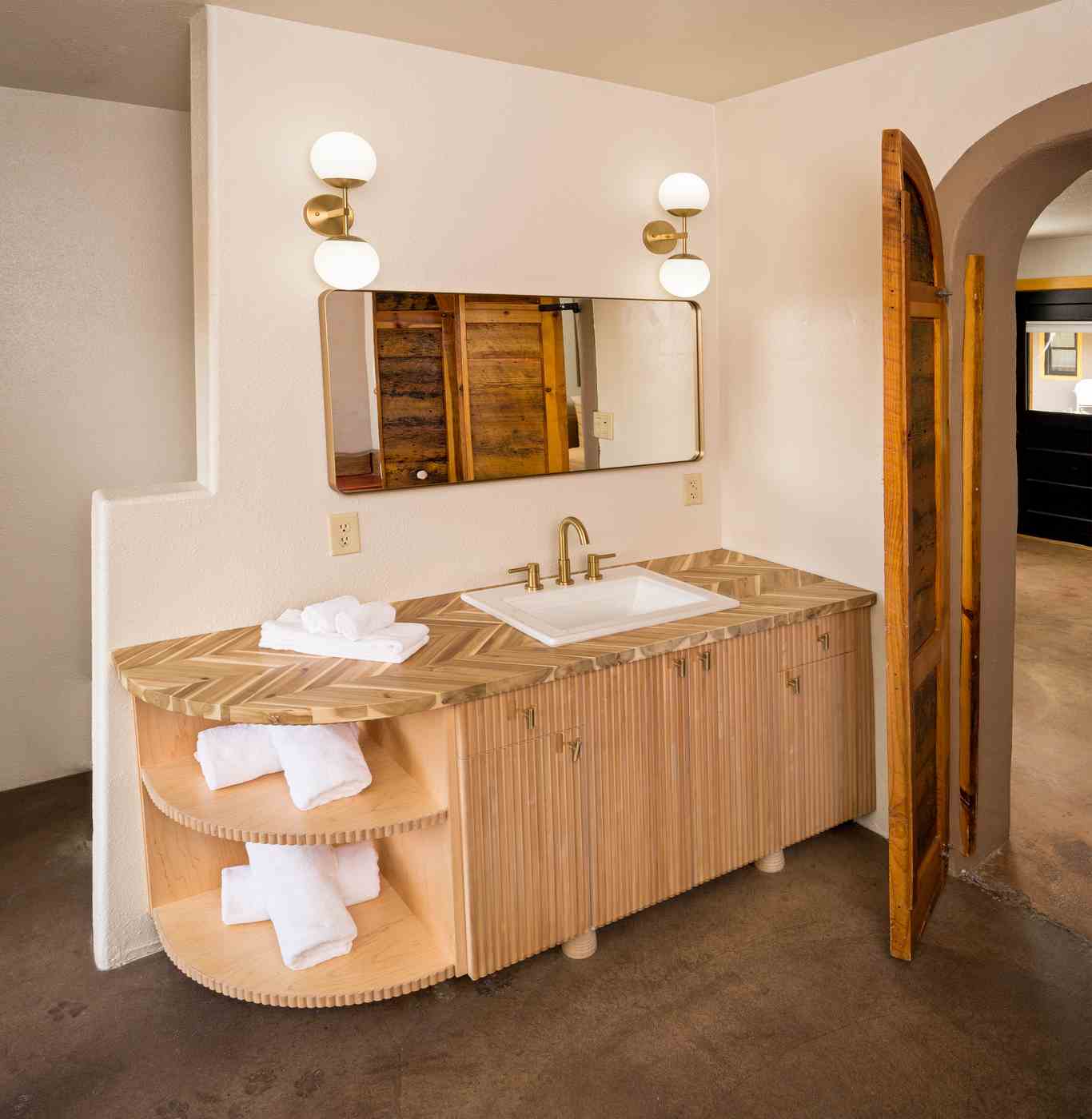 golden girls bathroom vanity at blackstone hotsprings