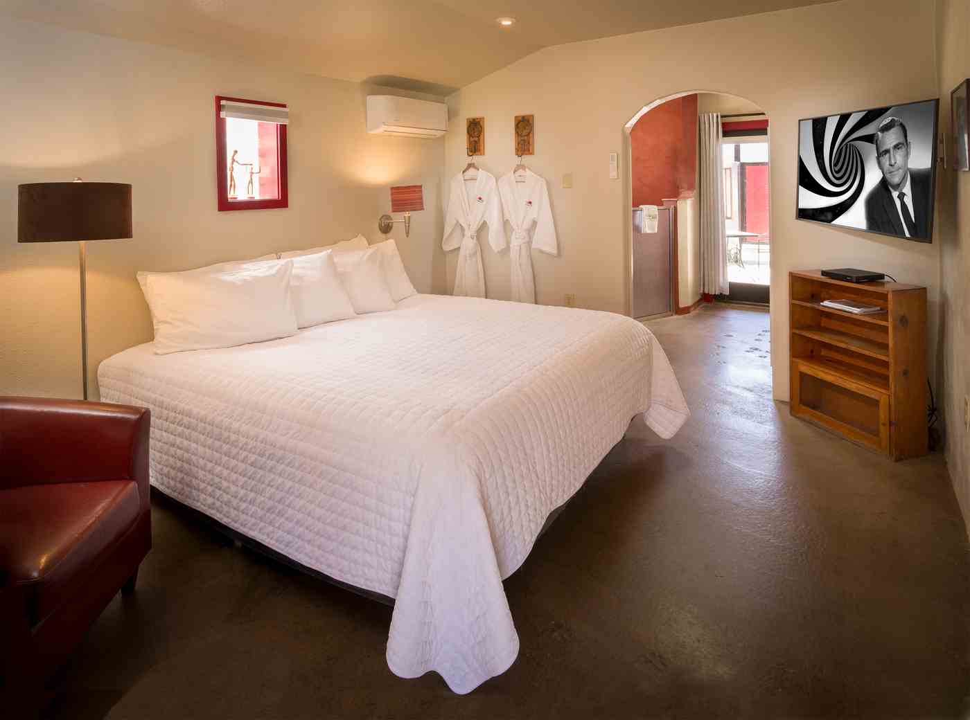 twilight zone king bed lodging at blackstone hotsprings